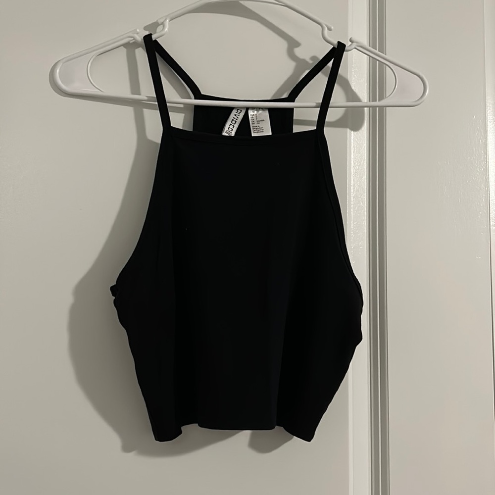 Black tank crop top